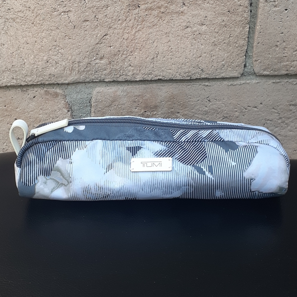 Tumi Organizer